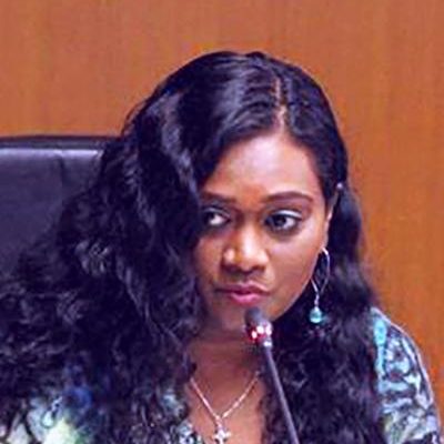 Glorene-crop-freshblue