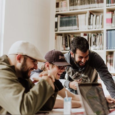 priscilla-du-preez-XkKCui44iM0-unsplash